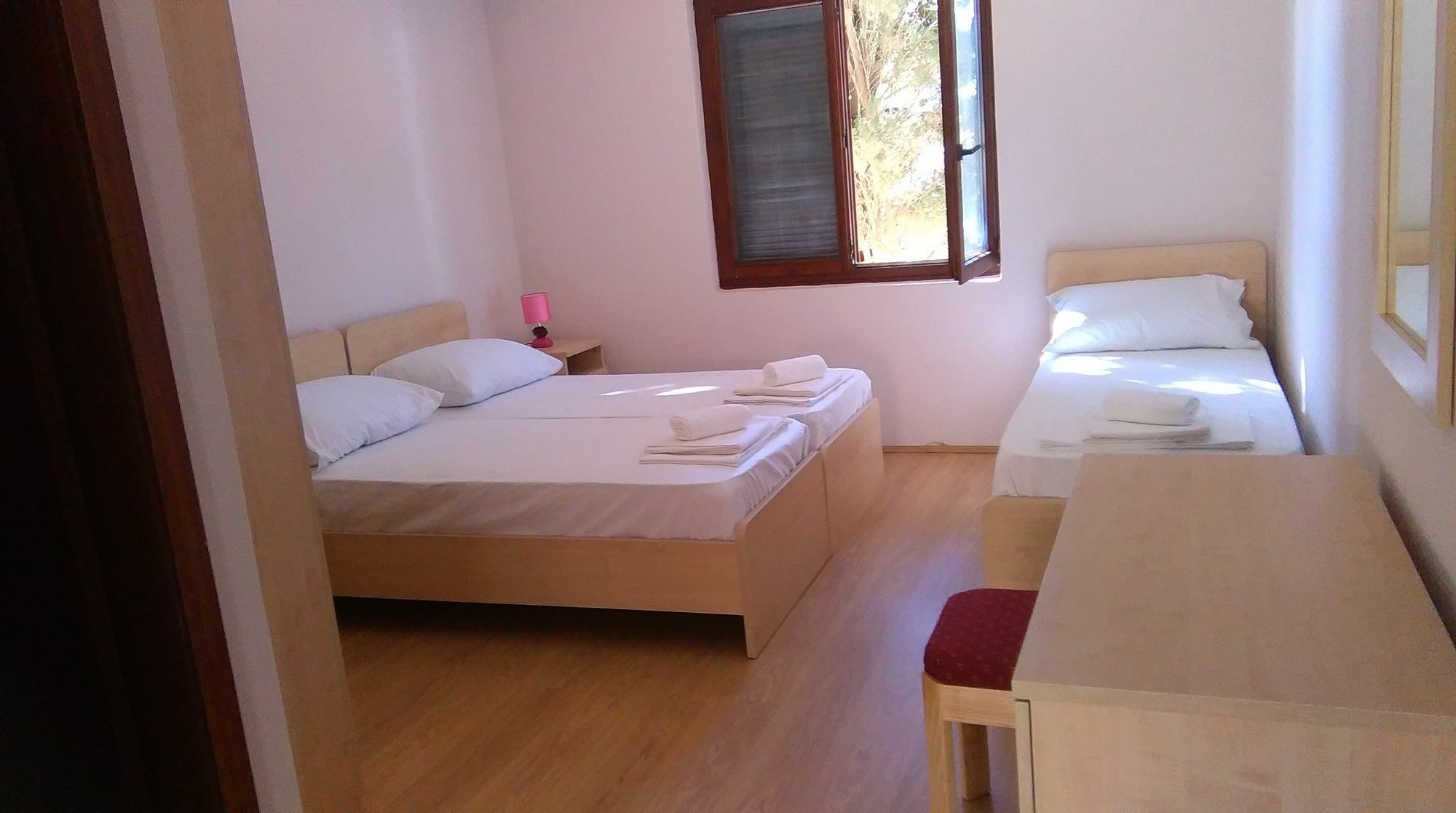 Resort Village T.N. Milna 维斯 外观 照片